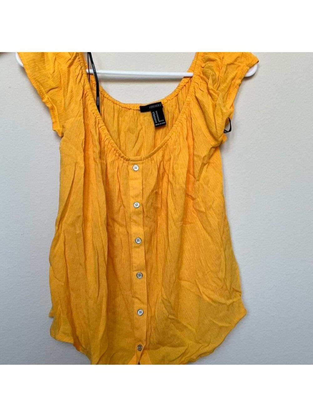 Yellow button up blouse with ruffle sleeves Size: M #feminine #summer #y2k #cute
